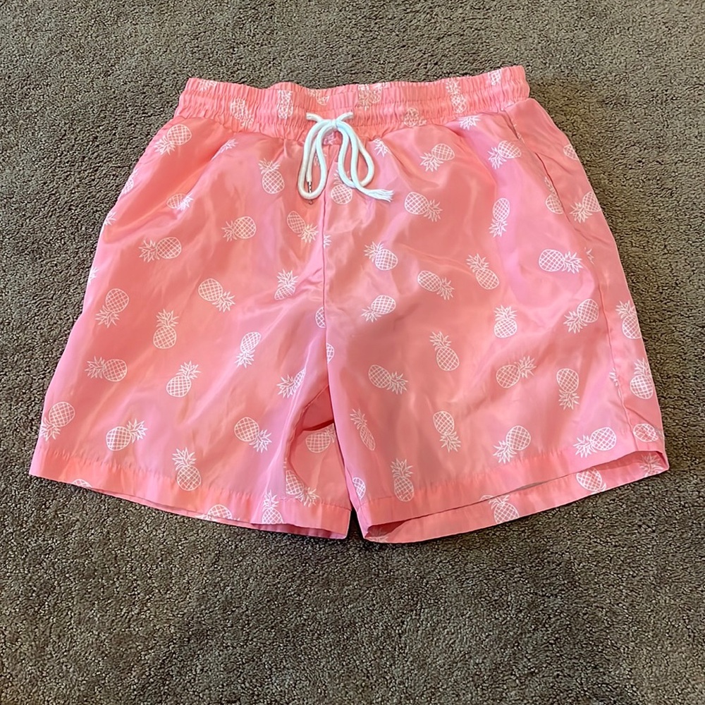 Pineapple shorts, pinks
